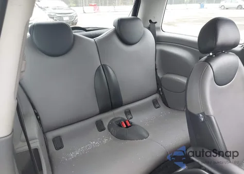 2006 Mini Cooper from USA, damaged, VIN WMWRC33576TK64005